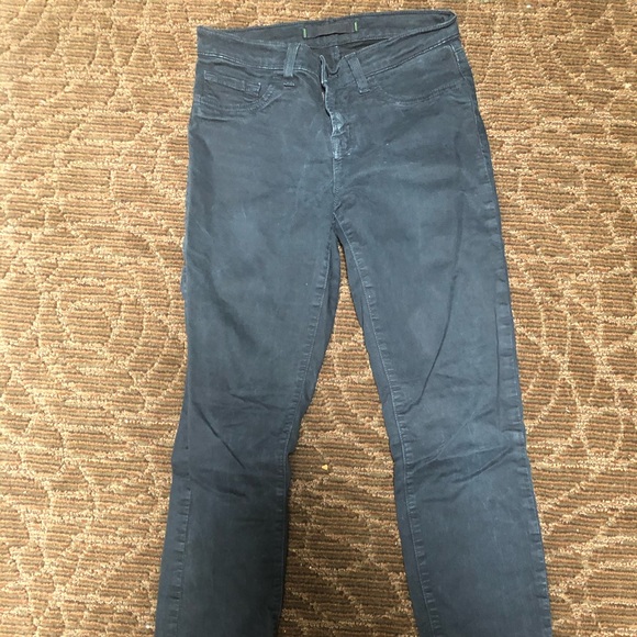 J Brand 811 Mid-rise Skinny Jean - Picture 3 of 8